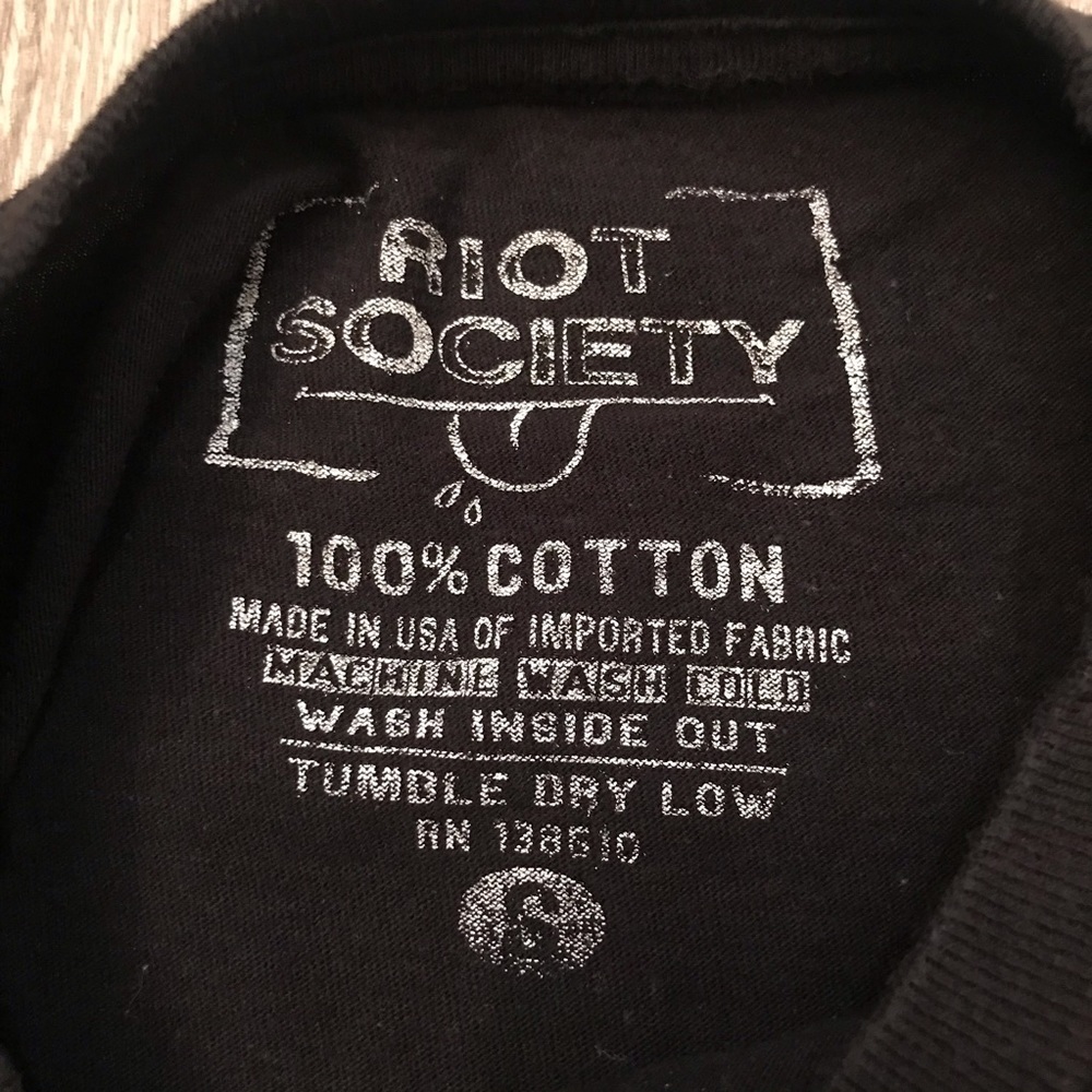 Riot Society Ornate Elephant T-Shirt Youth Boy’s Size Small.​‎ - Picture 3 of 4